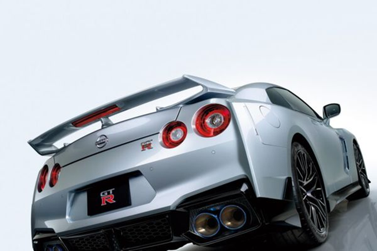 Chi tiet Nissan GT-R 2025 tu 2,3 ty dong, them mau noi that moi-Hinh-7
