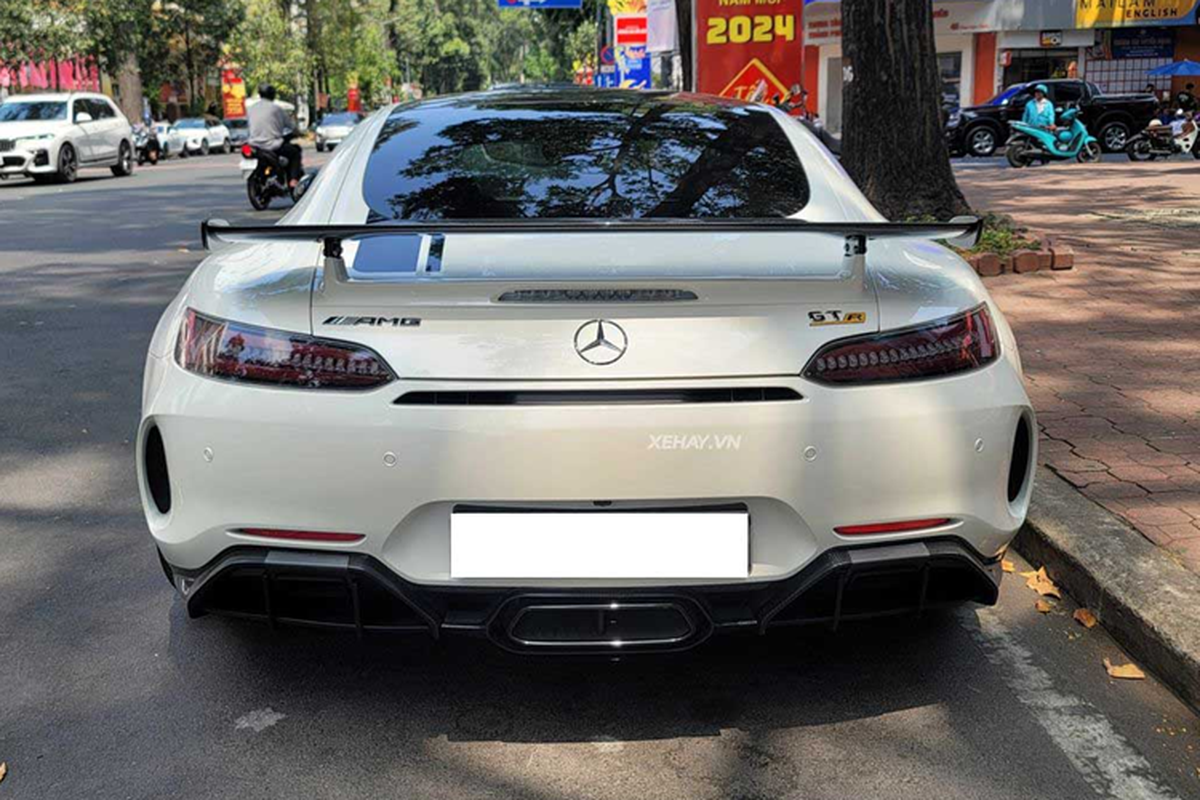 Can canh Mercedes-AMG GT R gia 11,5 ty dau tien deo bien Ha Noi-Hinh-10