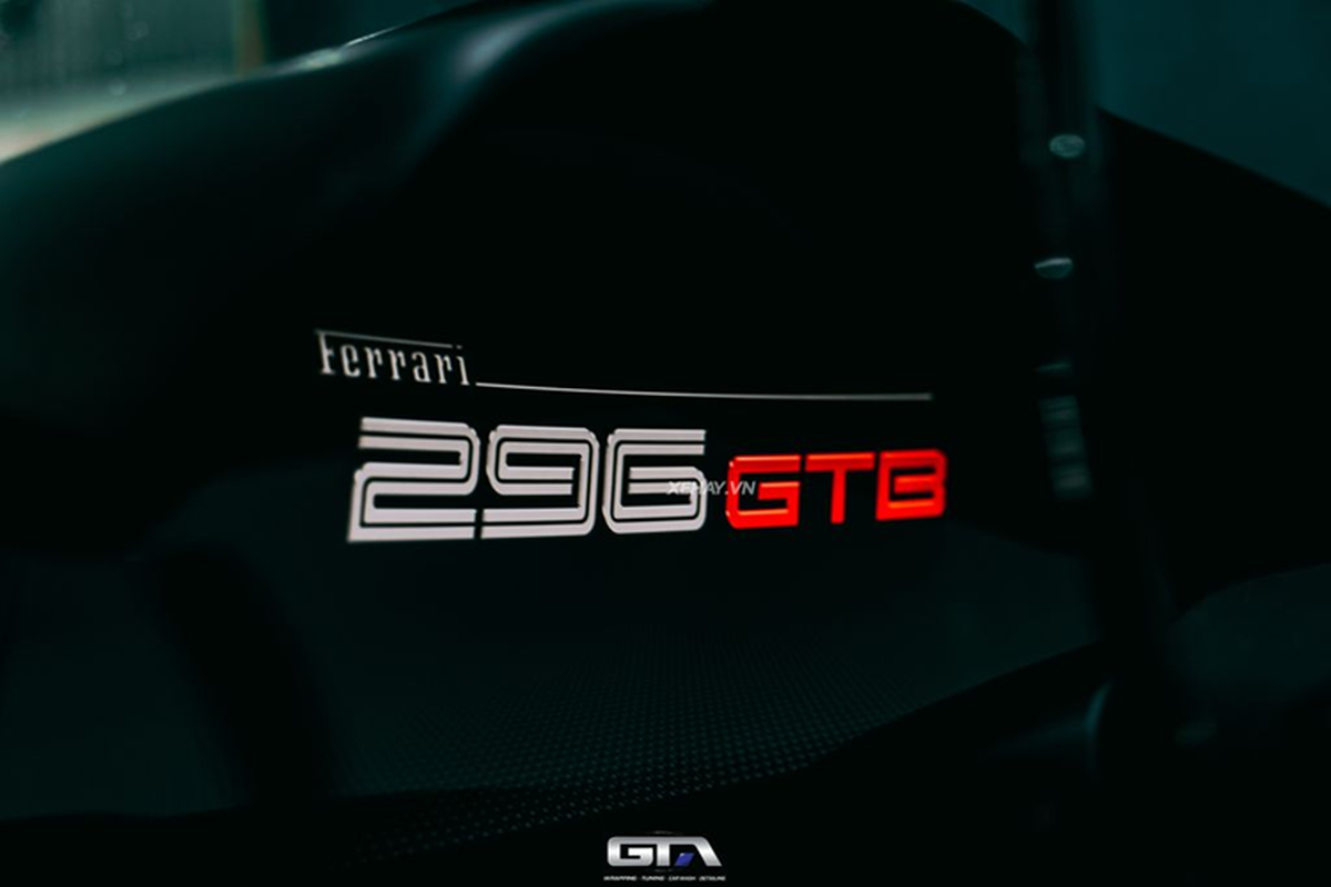 Ngam Ferrari 296 GTB hon 24 ty 