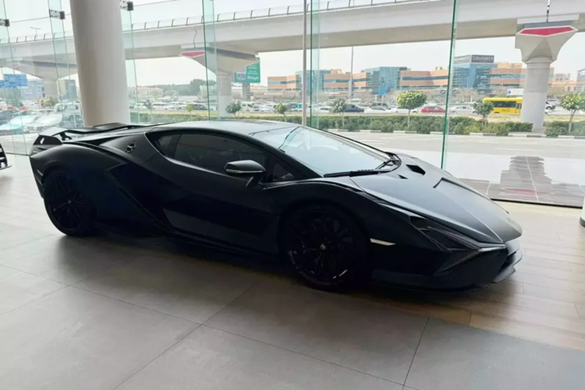 Lamborghini Sian cua Hoang Kim Khanh se deo bien so 