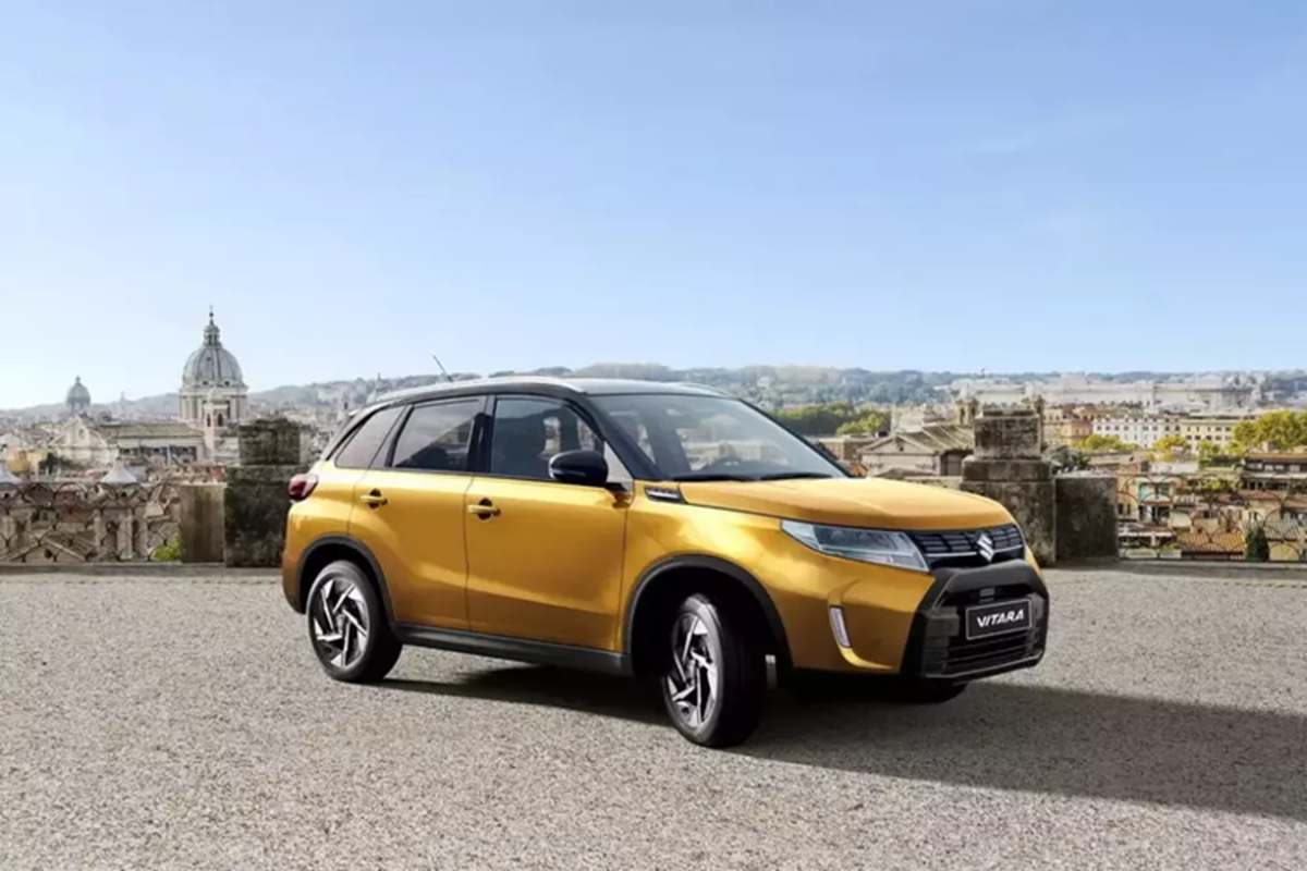 Suzuki Vitara 2024 ngoai that 