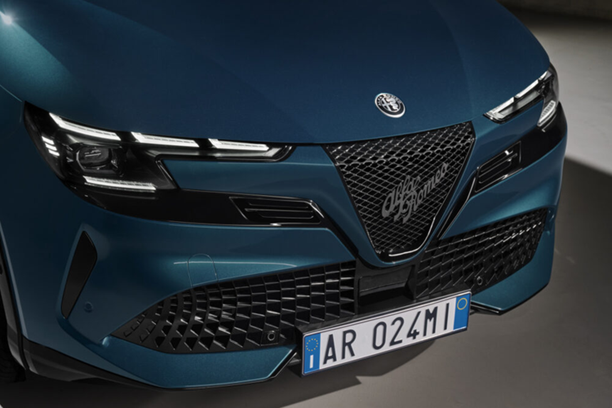 Alfa Romeo Milano 2024 da co ca phien ban Hybrid va thuan dien-Hinh-5