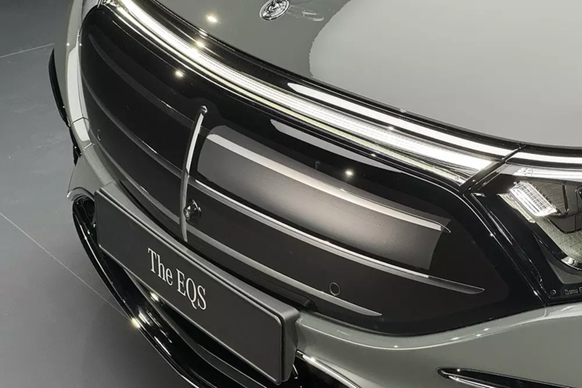 Mercedes-Benz EQS 2025 dep nhu xe xang, BMW i7 de chung-Hinh-2