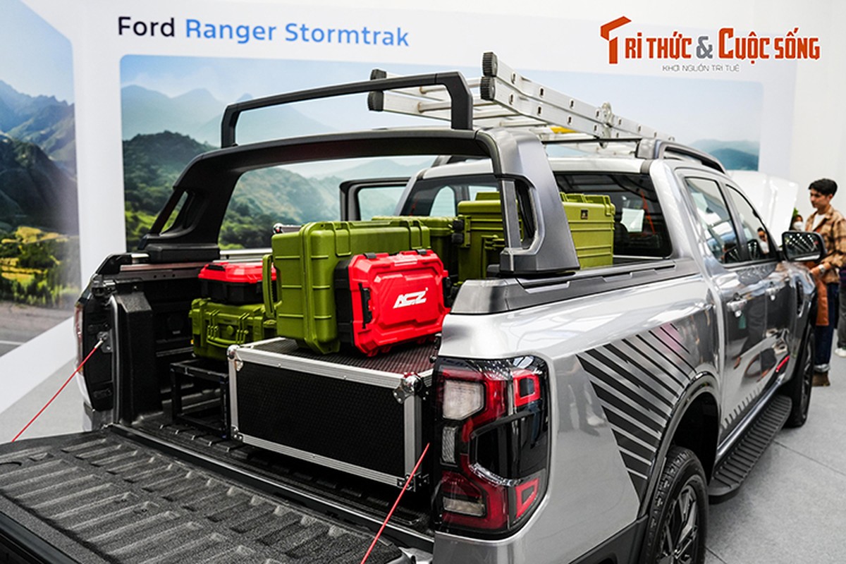View - 	Ford Ranger Stormtrak hơn 1 tỷ bằng xương bằng thịt tại Việt Nam