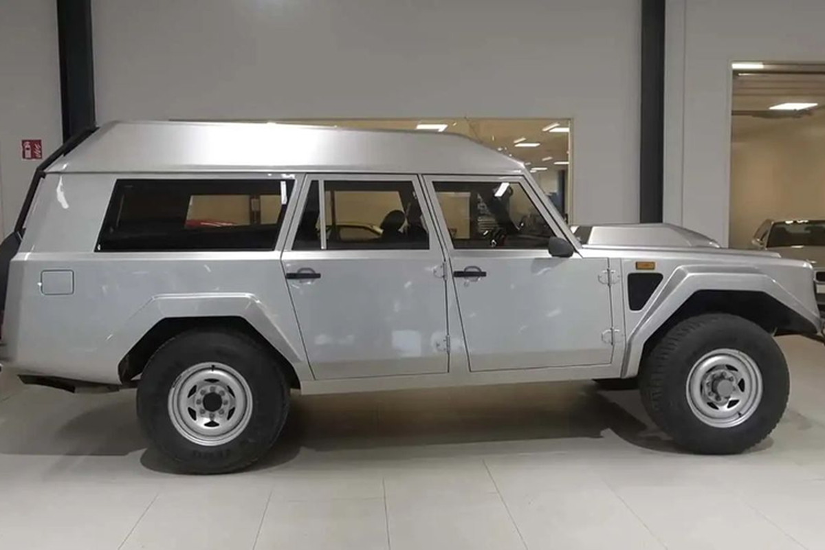 Lamborghini LM002 cua Quoc vuong Brunei thay lop gia 1,35 ty dong-Hinh-3