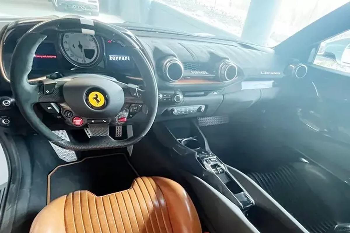 Ferrari 812 hon 53 ty neu ve Viet Nam gia se tang gap 3 lan-Hinh-4