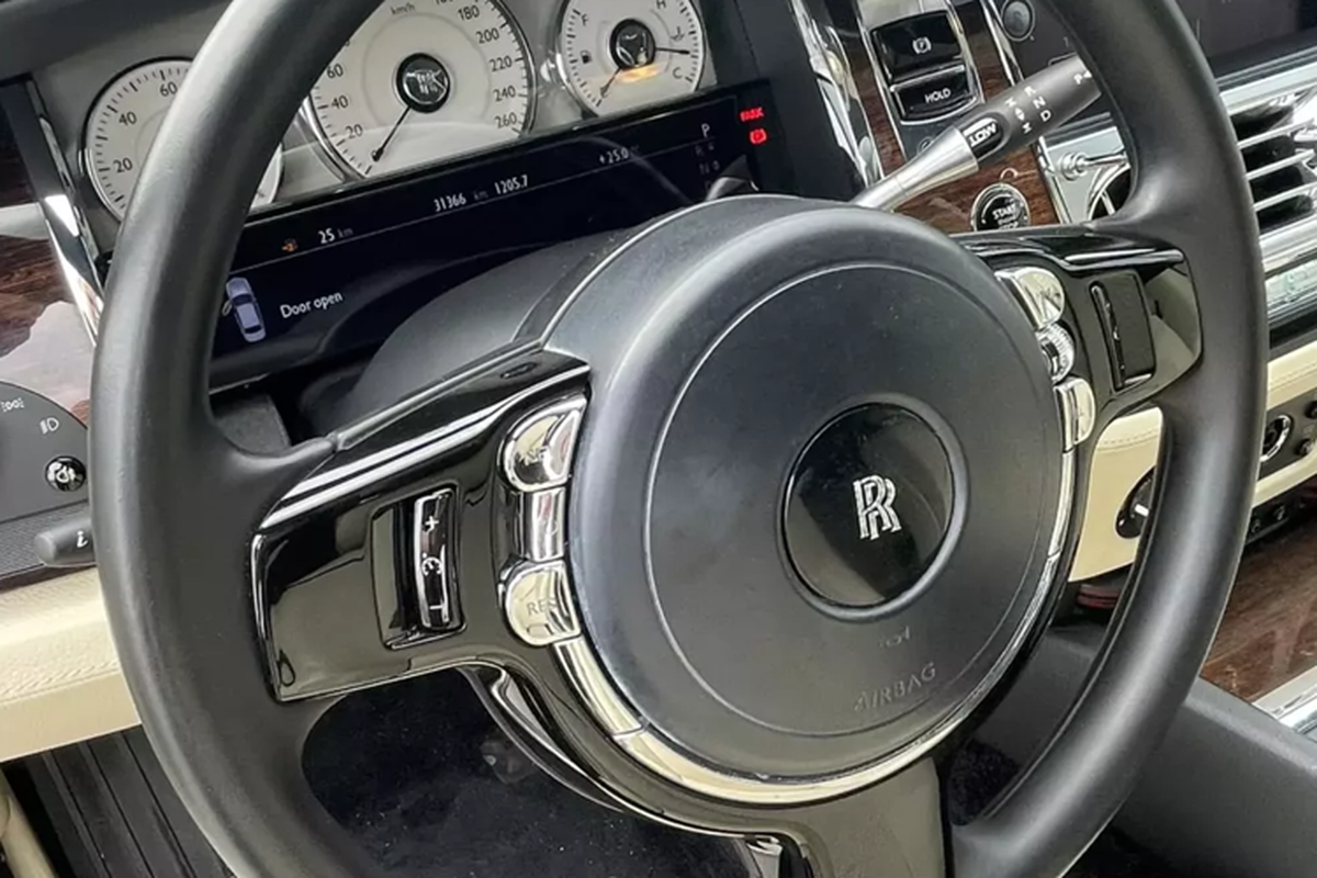 Rolls-Royce Ghost doi dau do 2024 - 