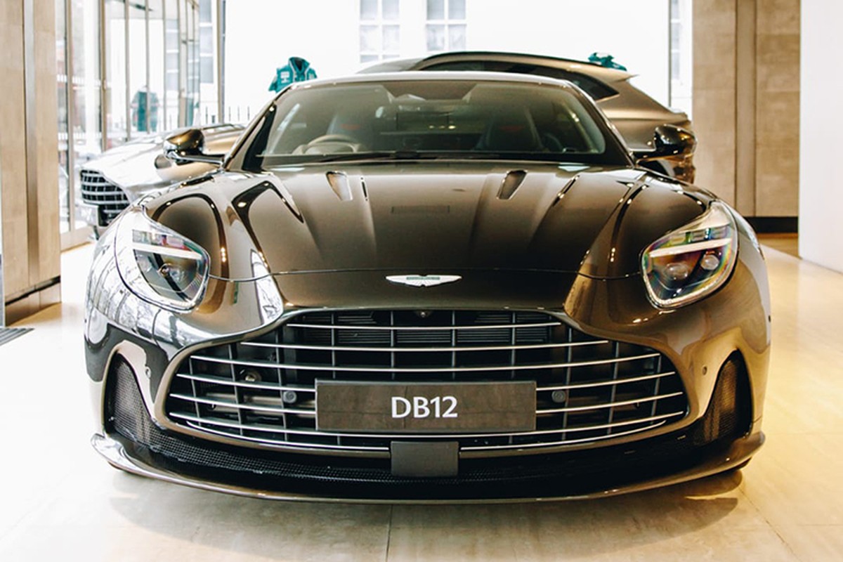 Aston Martin DB12 mau son cuc pham cua dai gia Viet nao day?-Hinh-11