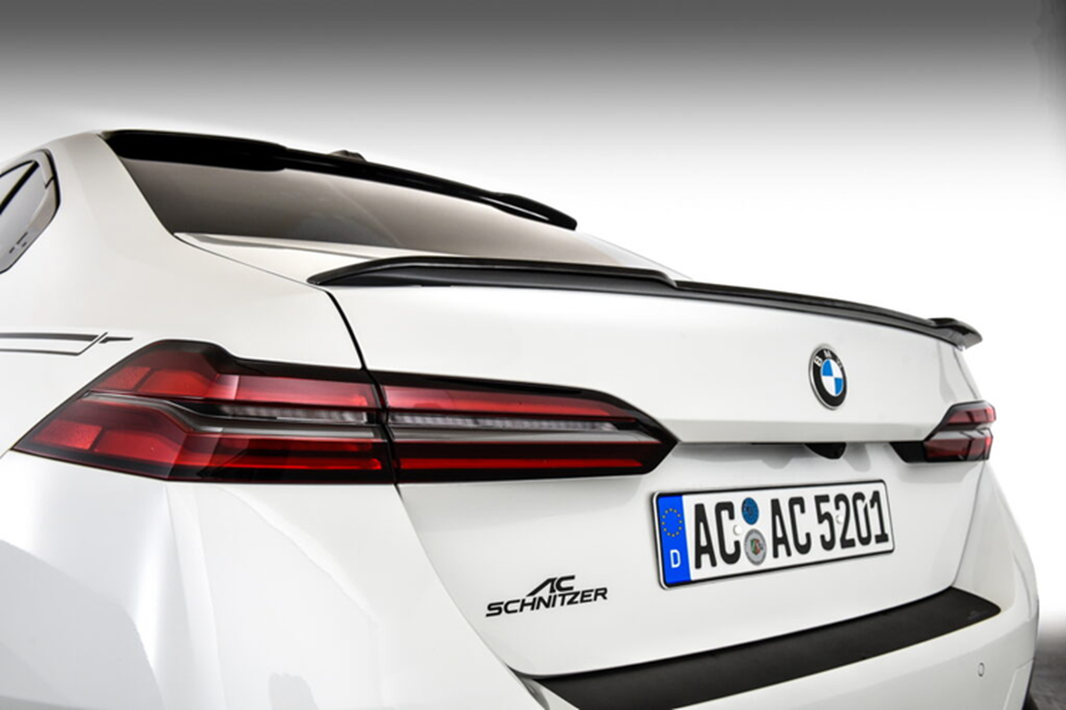 BMW 5 Series va i5 chay dien 