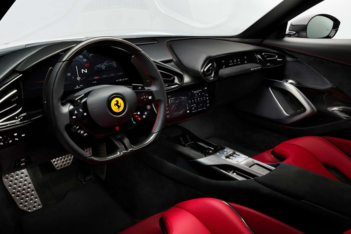 Ferrari 12Cilindri 2024 van su dung dong co V12, tu 423.000 USD-Hinh-9