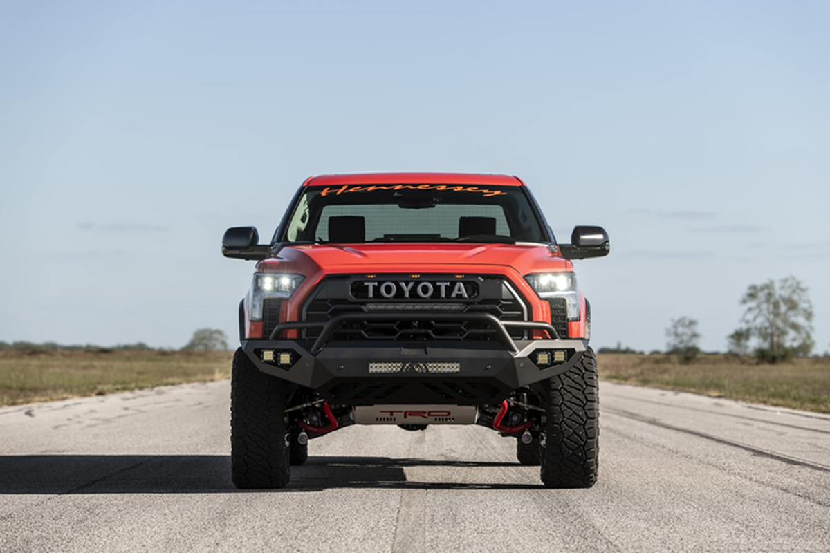 Toyota Tundra TRD Pro off-road 