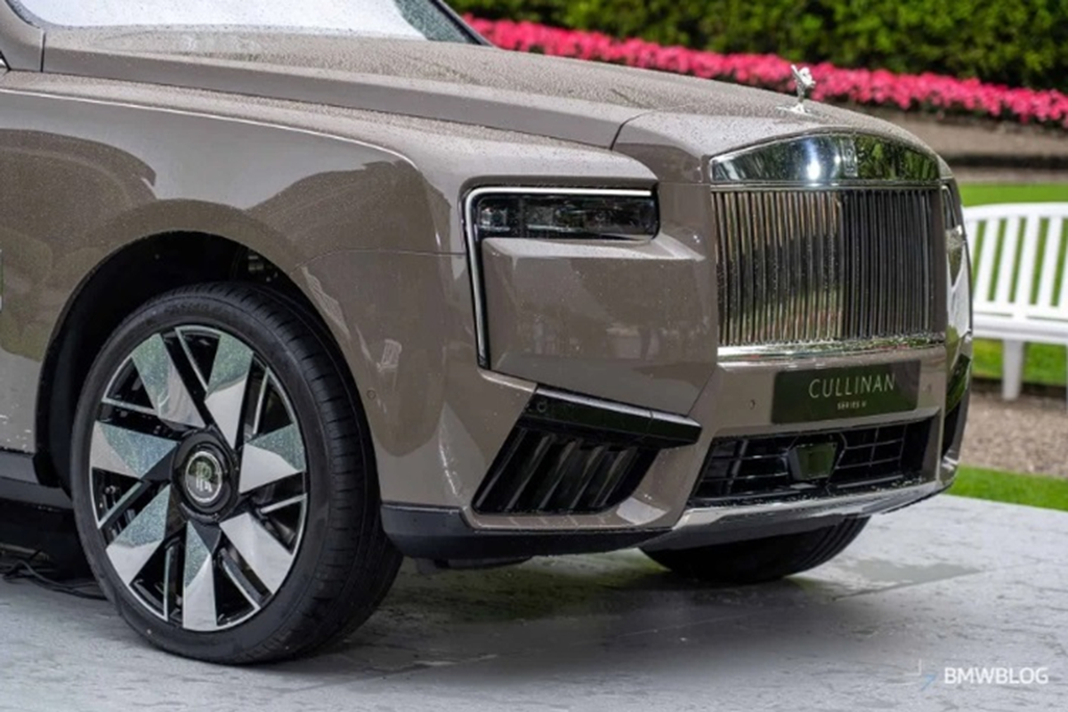 Soi Rolls-Royce Cullinan Series II tu gan 37 ty sap ban tai Viet Nam-Hinh-2