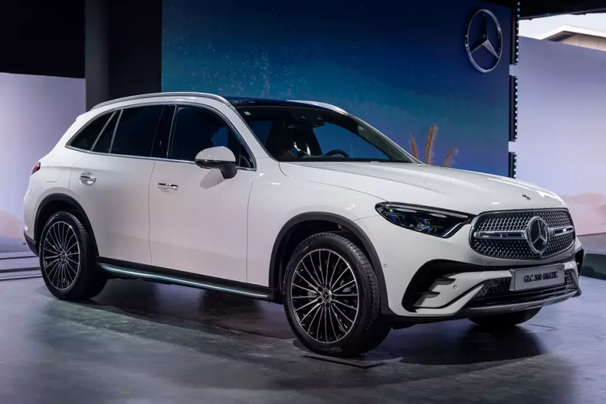 Mercedes-Benz GLC 300 4Matic gia tang them 40 trieu dong co gi?