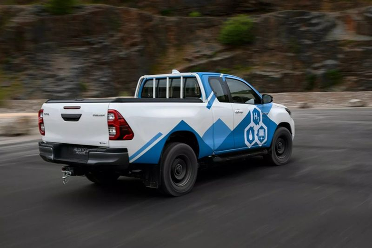 Ban tai Toyota Hilux dong co hydro 