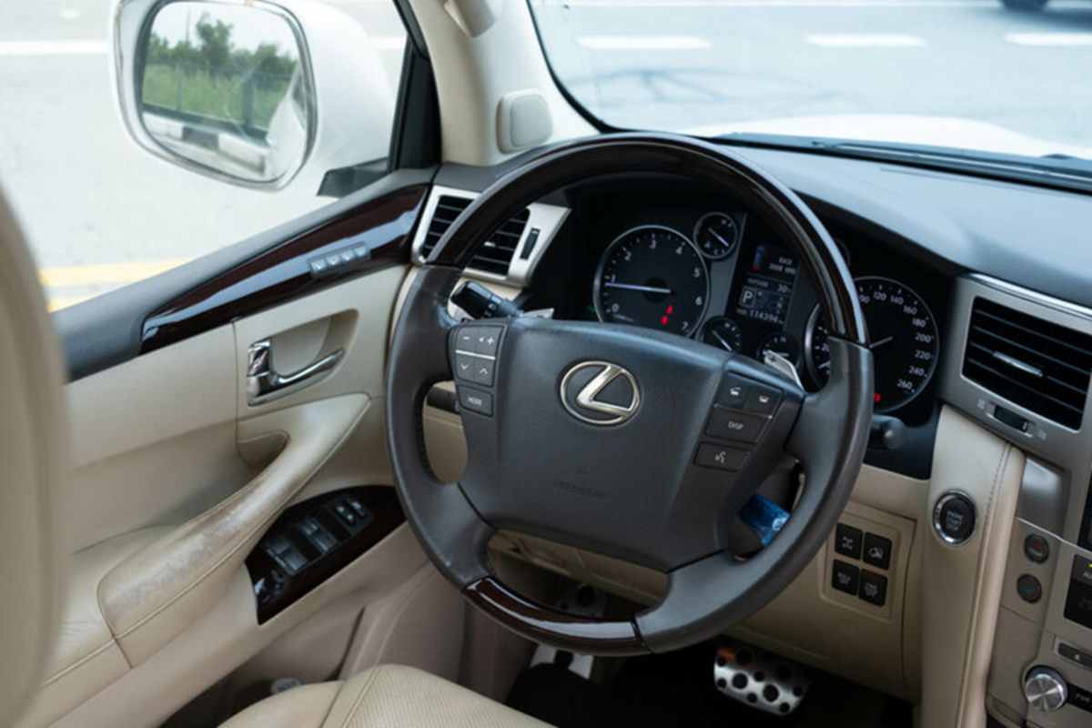 Co nen mua Lexus LX570 chay 10 nam, gia 3 ty o Sai Gon?-Hinh-7