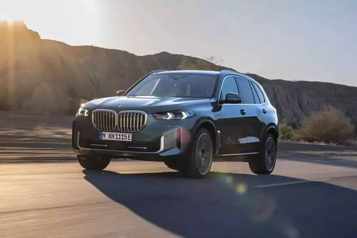 BMW X5 tai Viet Nam uu dai toi 175 trieu, dau Mercedes-Benz GLE