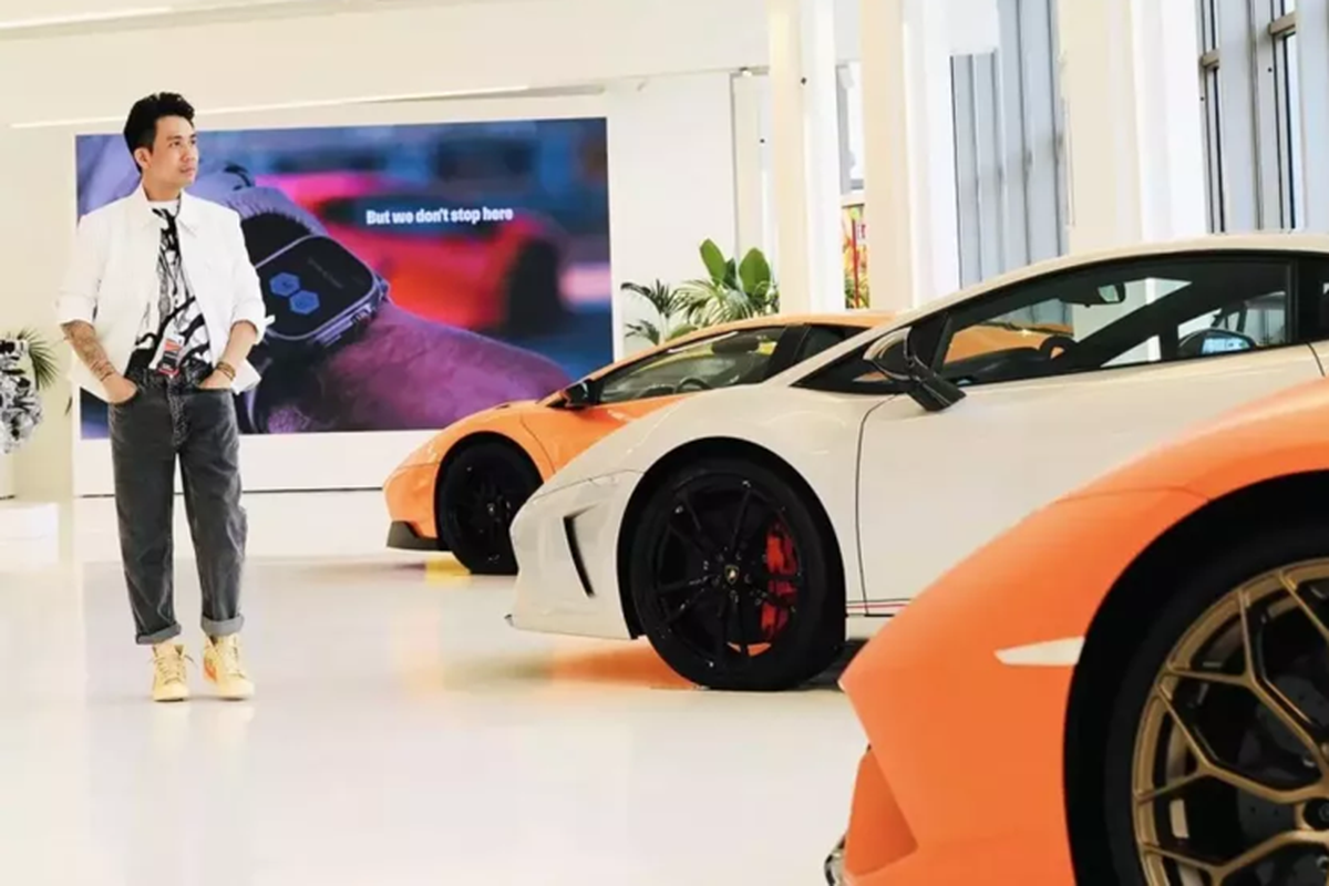Minh Nhua tham bao tang Lamborghini, co 