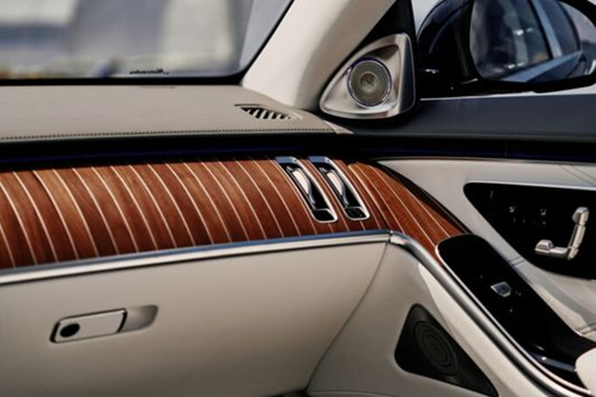 Soi Mercedes-Maybach S680 