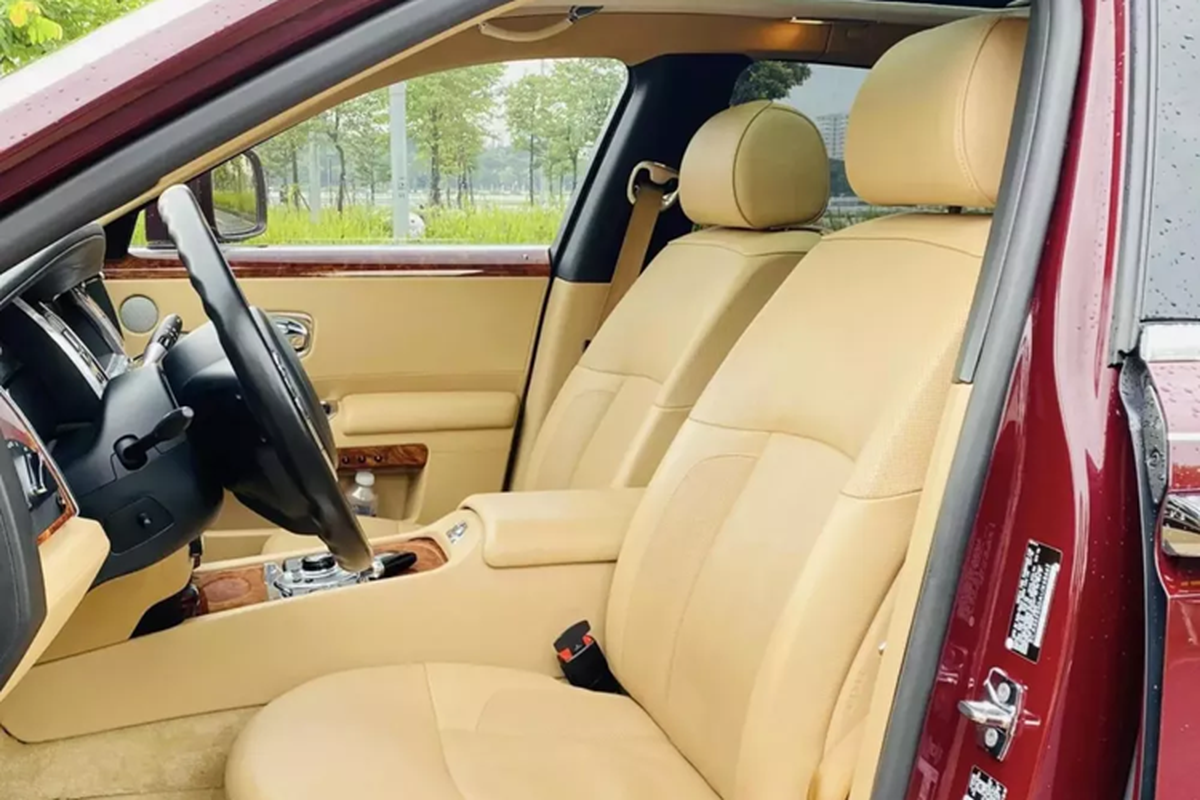 Rolls-Royce Ghost sieu sang cho dai gia, chay 14 nam ban hon 5 ty-Hinh-5