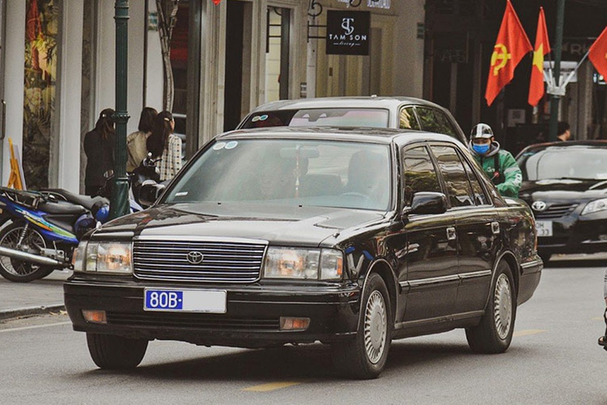 Toyota Crown 1998, “nguoi can ve gia” cua Tong bi thu Nguyen Phu Trong-Hinh-12