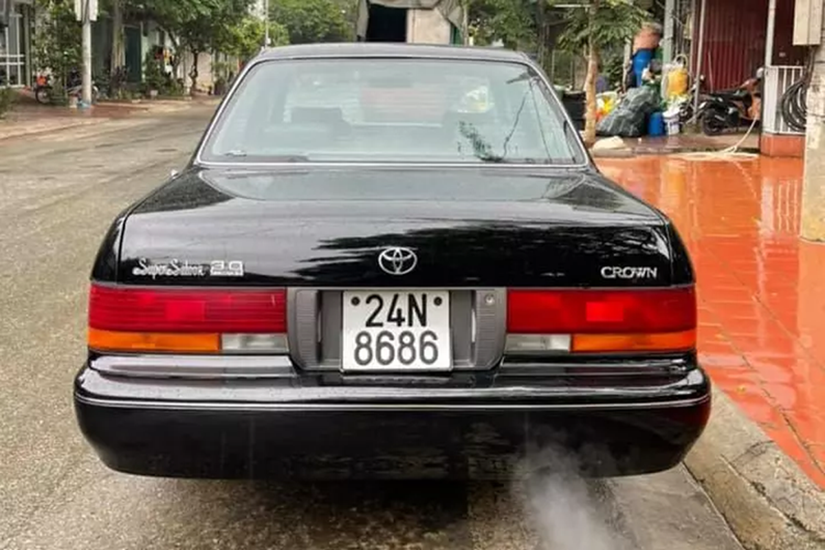 Dan Toyota Crown 