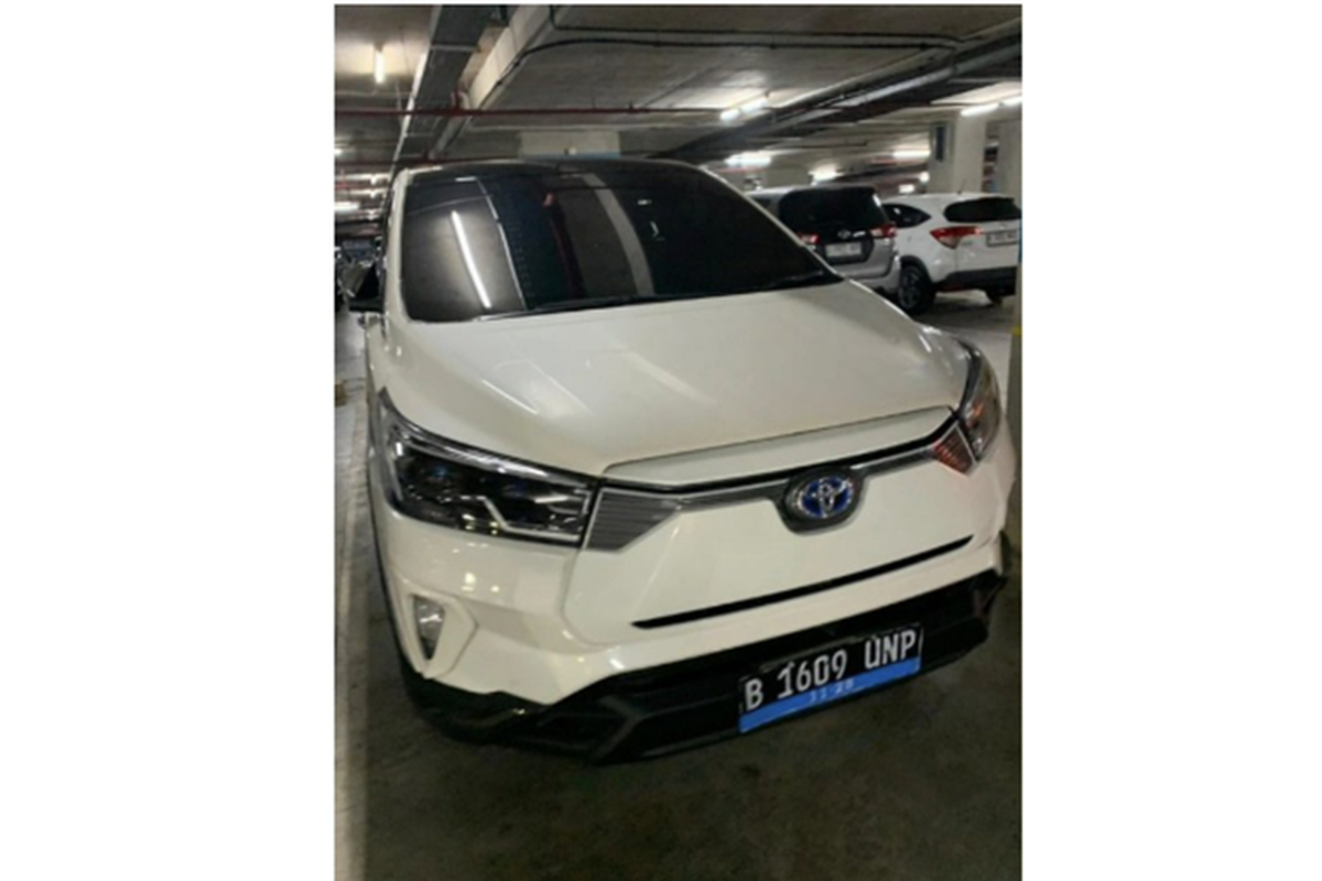 Can canh Toyota Innova EV dien gia 1,8 ty dong tai Dong Nam A-Hinh-2