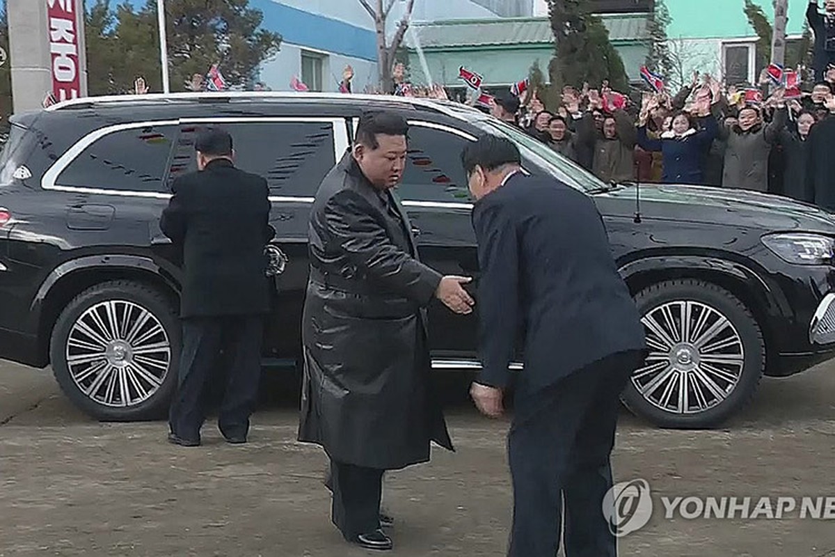 Lexus LX600 cho ong Kim Jong-un vuot lu di thi sat cuu ho co gi?-Hinh-4