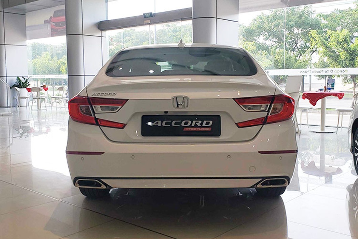 Đấu Toyota Camry, Honda Accord tại Việt Nam giảm tới 220 triệu đồng - Hình 4 Dau Toyota Camry, Honda Accord tai Viet Nam giam toi 220 trieu dong-Hinh-4