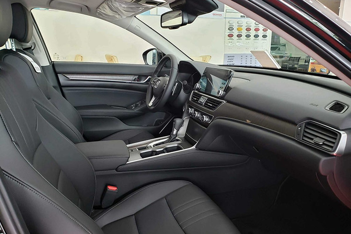Đấu Toyota Camry, Honda Accord tại Việt Nam giảm tới 220 triệu đồng - Hình 6 Dau Toyota Camry, Honda Accord tai Viet Nam giam toi 220 trieu dong-Hinh-6