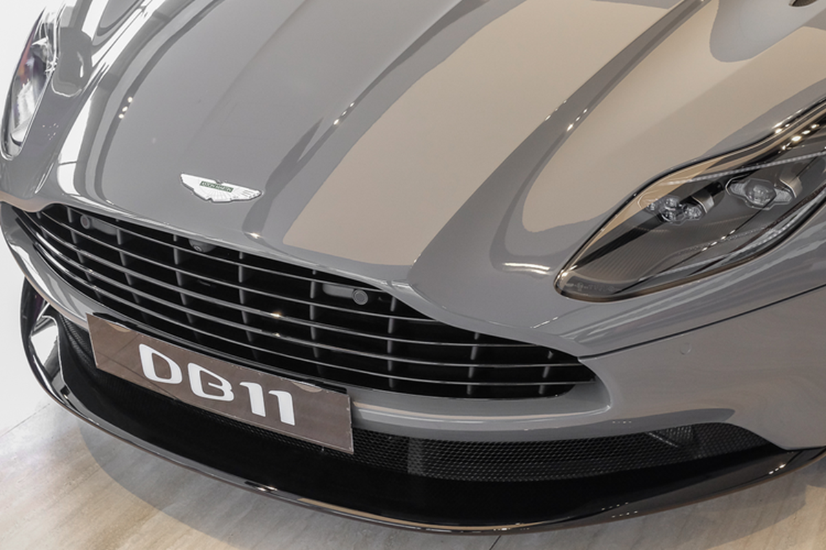 Dai gia Jacky rao ban Aston Martin DB11 