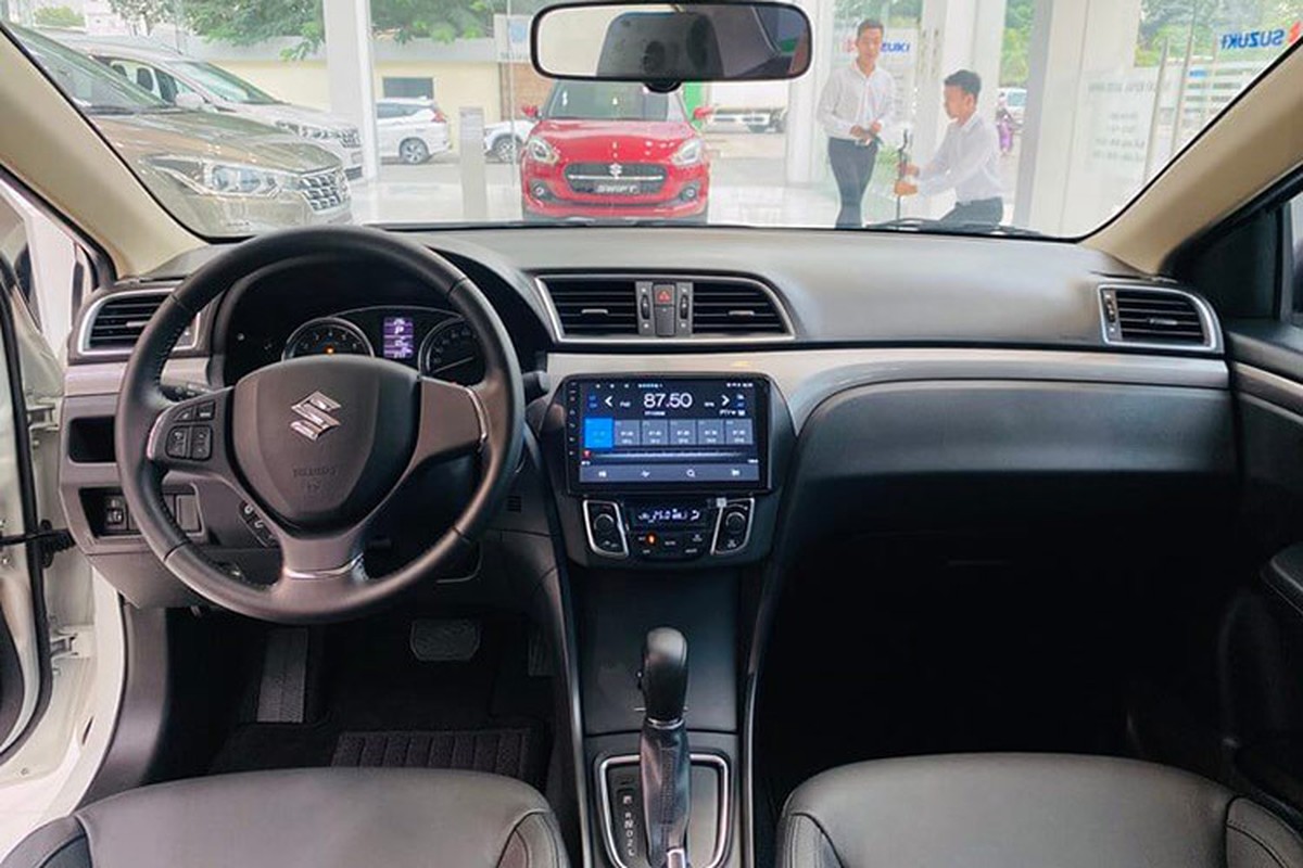 Gia xe Suzuki Ciaz tai Viet Nam 