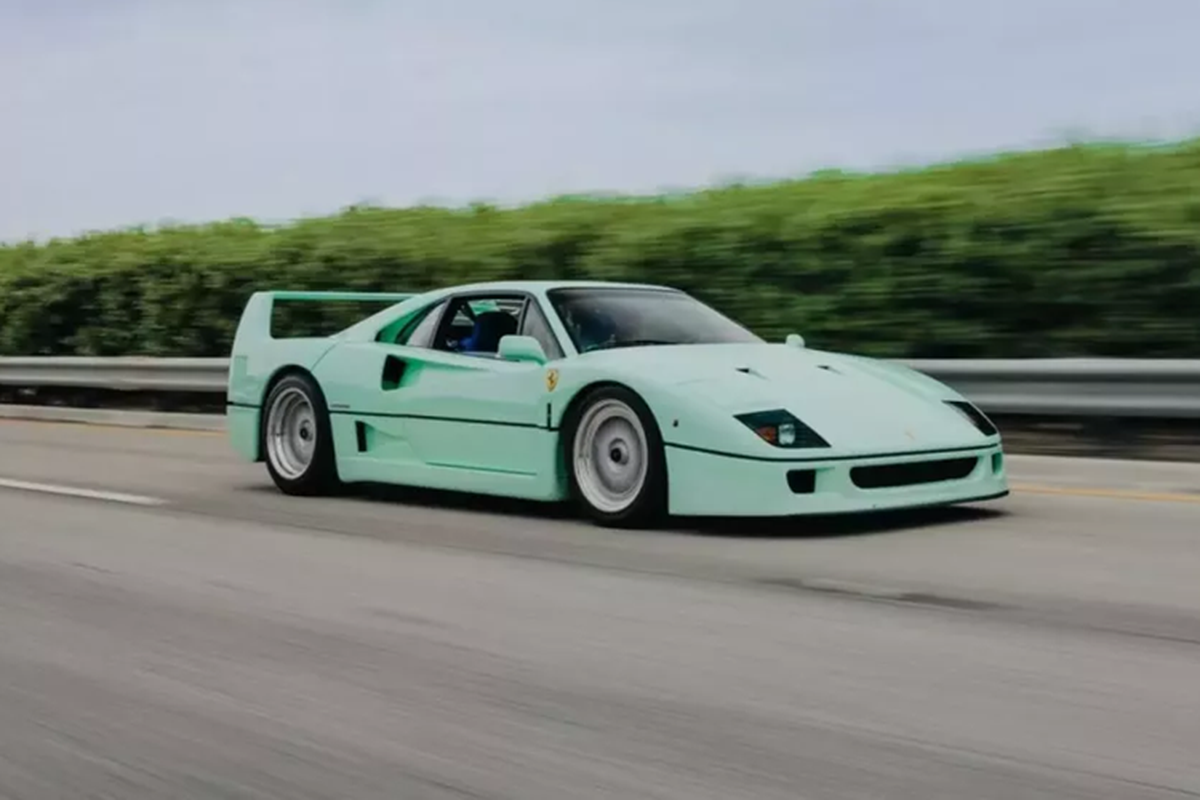 Ferrari F40 doc nhat the gioi mau xanh bac ha, qua khu lay lung-Hinh-2