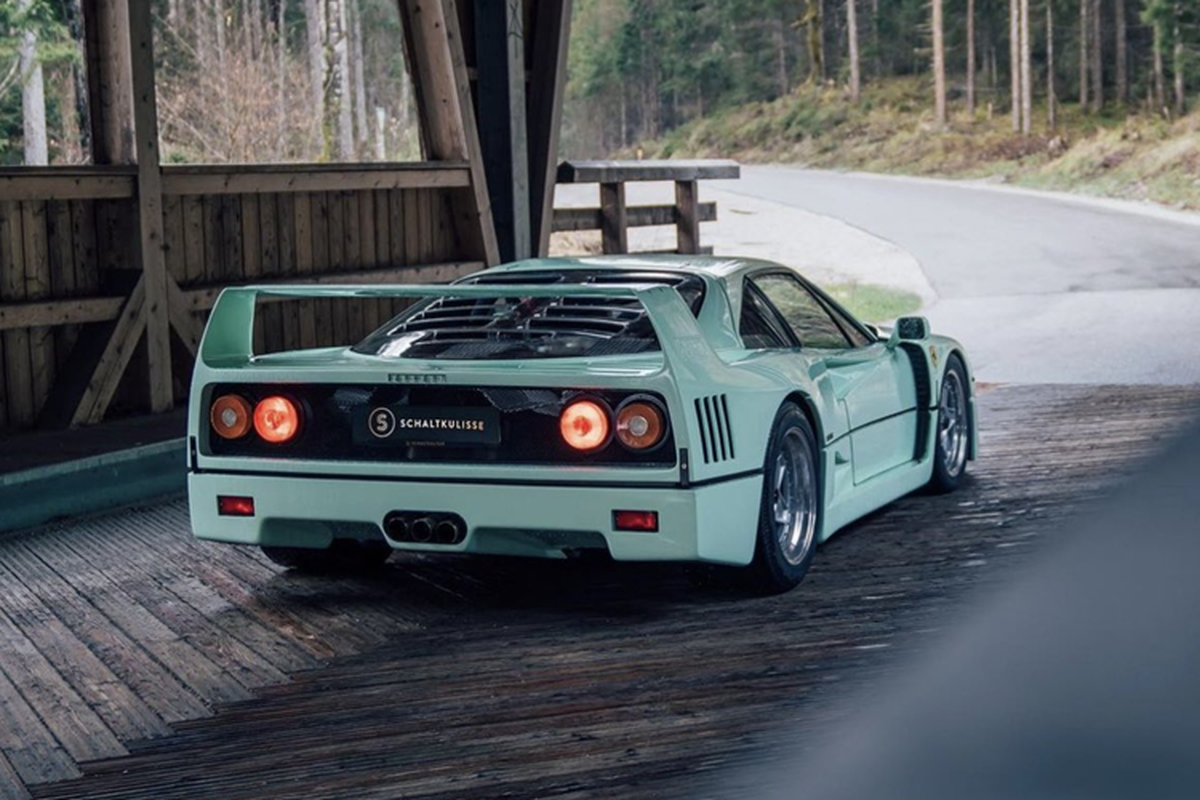 Ferrari F40 doc nhat the gioi mau xanh bac ha, qua khu lay lung-Hinh-9