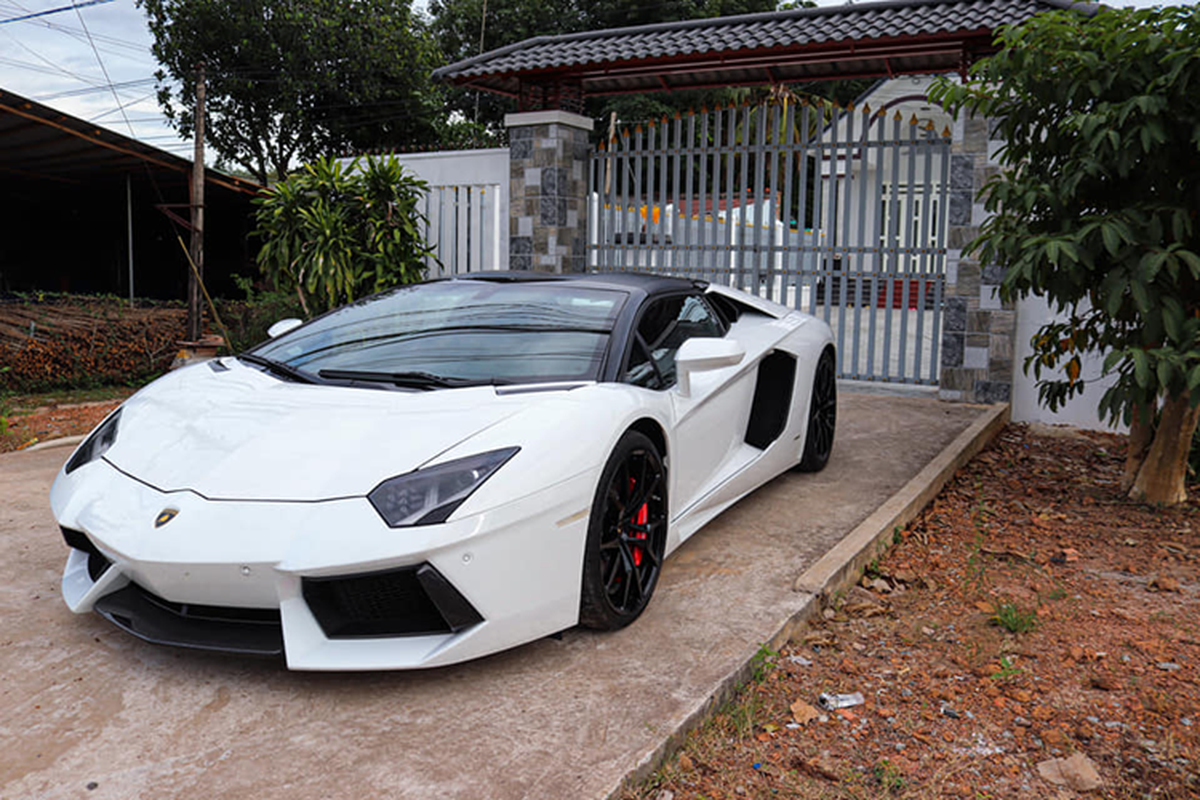 Lamborghini Aventador mui tran rao ban gan 17 ty dong o Ha Noi-Hinh-11