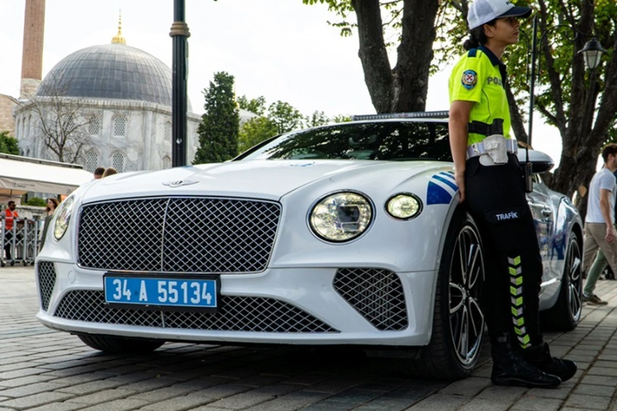 Bentley Continental cua trum ma tuy lam xe canh sat tai Tho Nhi Ky-Hinh-5