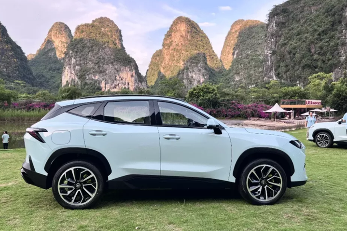 Jetour Shanhai L6 - SUV PHEV “an xang” it hon ca xe may Honda Wave-Hinh-2