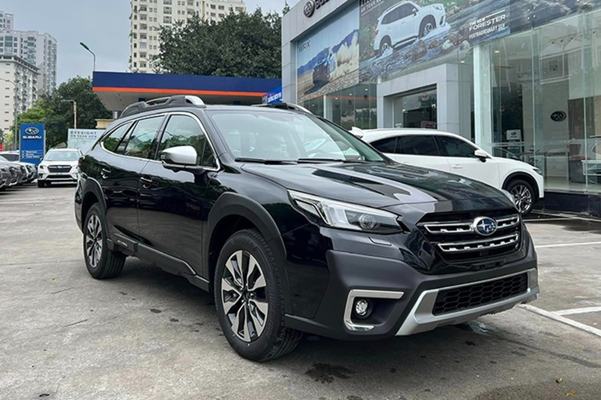 Subaru Outback tai Viet Nam giam gia 