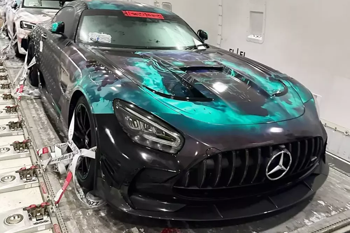 Soi doi xe hieu nang cao Mercedes-AMG tham du Gumball 3000 2024-Hinh-2