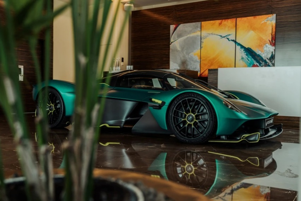 Aston Martin Valkyrie gia 92,8 ty dong ban giao cho tay dua F1-Hinh-8