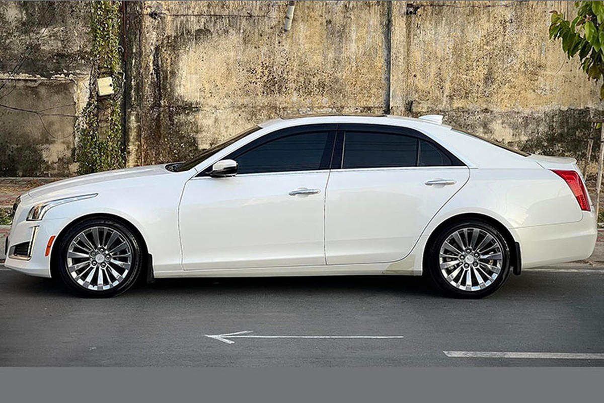 View - 	Cận cảnh Cadillac CTS hàng hiếm rao bán 1,45 tỷ ở Sài Gòn