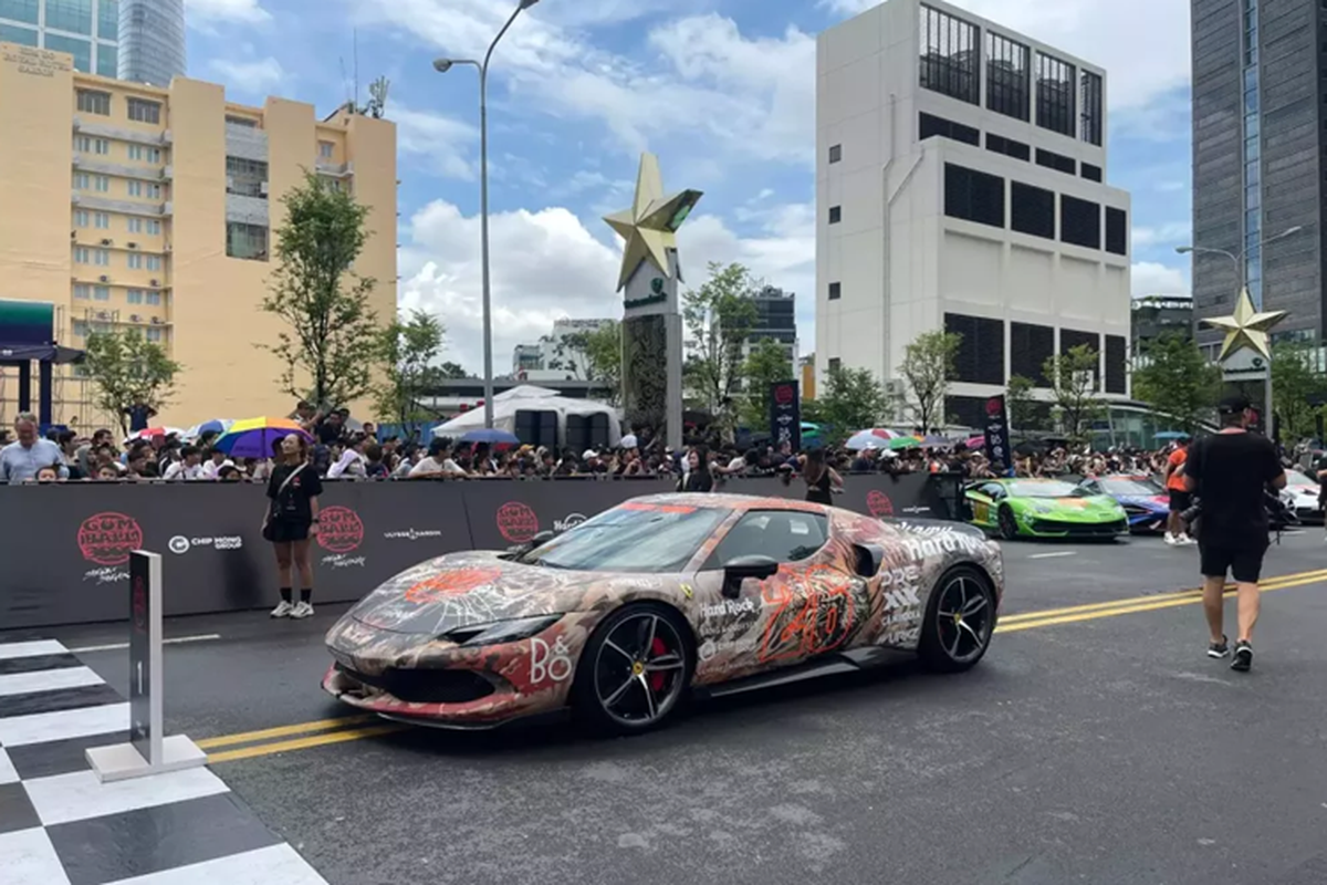 Sieu xe Gumball 3000 2024 khoi hanh tu Viet Nam sang Campuchia