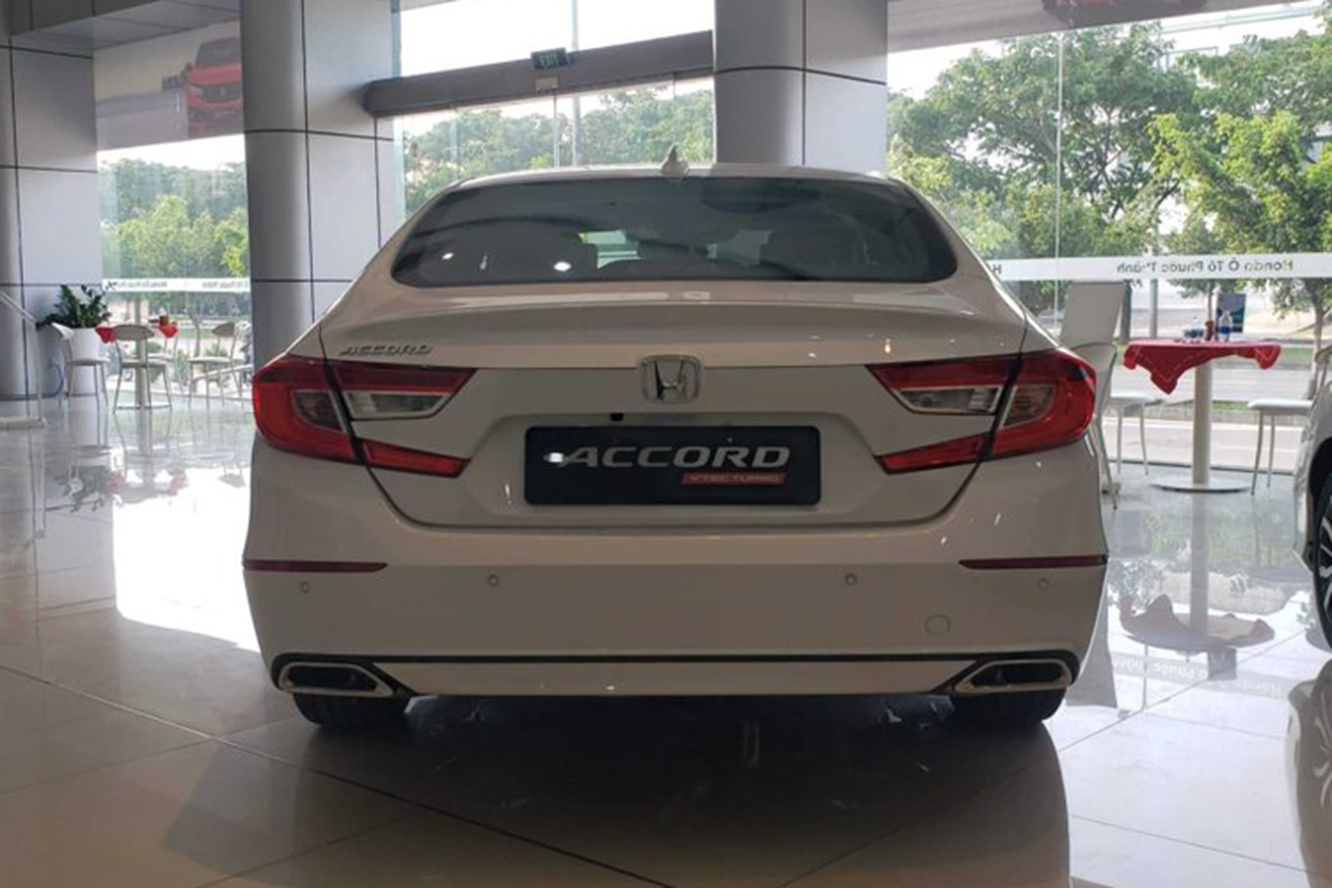 Honda Accord lai giam 220 trieu dong, kho duoi kip Toyota Camry-Hinh-11