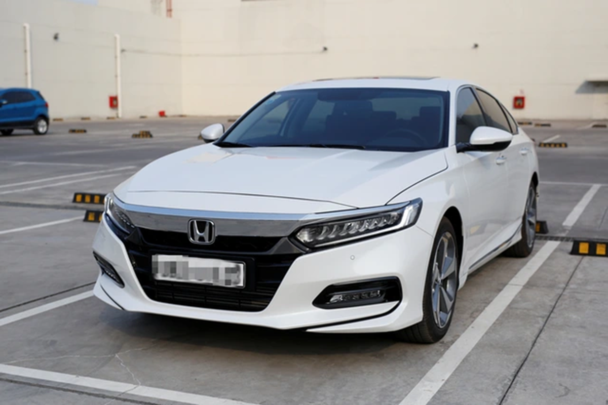 Honda Accord lai giam 220 trieu dong, kho duoi kip Toyota Camry-Hinh-4