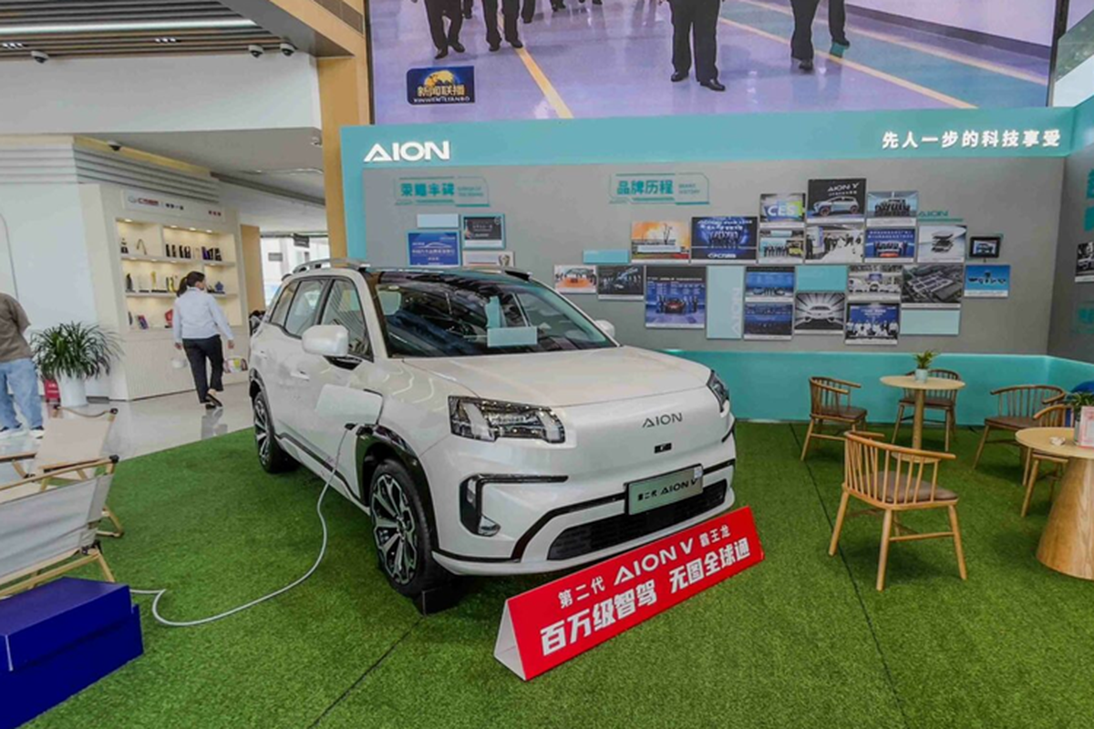 AION V EV 2025 lan banh 520 km/lan sac, tu 422 trieu dong