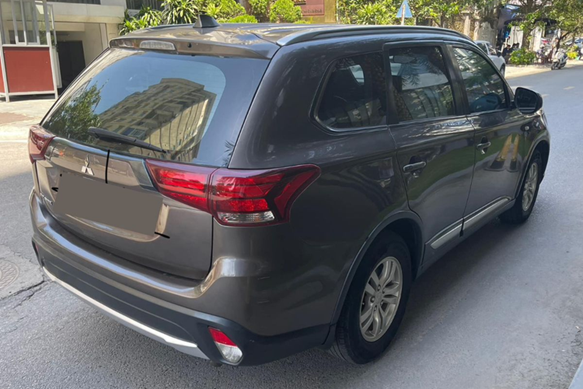 Mitsubishi Outlander 2016 rao ban 472 trieu dong, re ngang xe hang A-Hinh-9