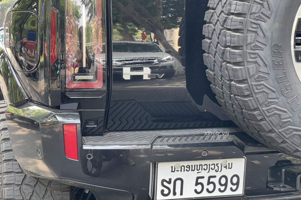 Can canh SUV “khung long” GMC Hummer EV hon 3 ty o Ha Noi-Hinh-4