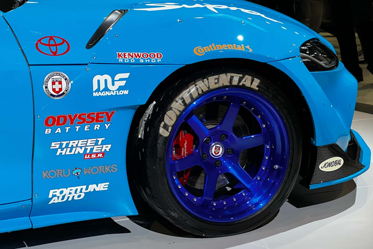 Toyota Supra khoac ao NASCAR, tri an huyen thoai Plymouth Superbird-Hinh-7