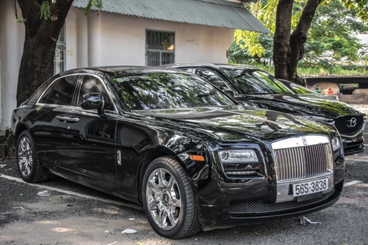 Minh Nhua lan dau khoe cap xe Rolls-Royce sieu sang bac ty-Hinh-7