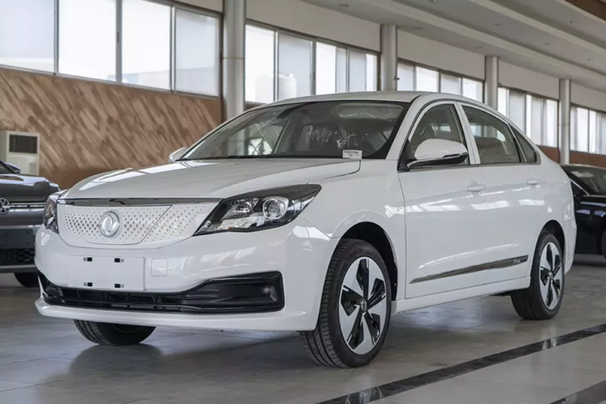 Dongfeng E70 - sedan dien gia re sap ban o Viet Nam co gi?