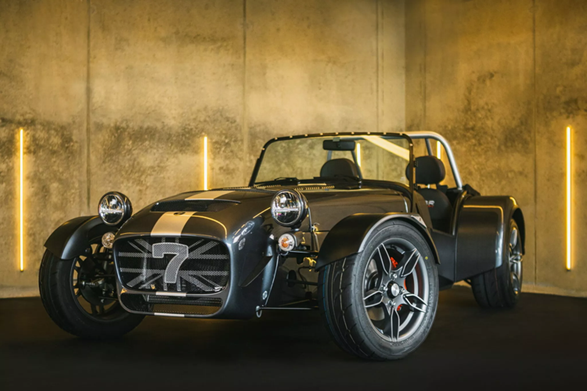 Caterham ra mat Seven CSR Twenty ky niem 20 nam gia 102.500 USD-Hinh-2